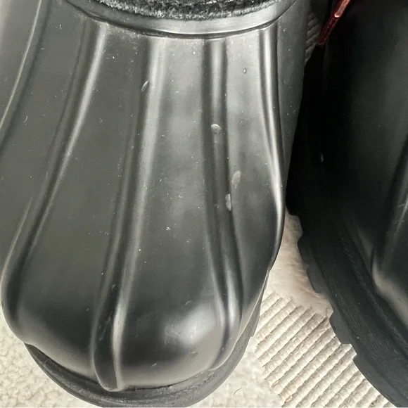 BASS Anchorage Low Top Suede & Rubber Duck Boot Shoes Women 9M Lace Up Black Red - Picture 16 of 16